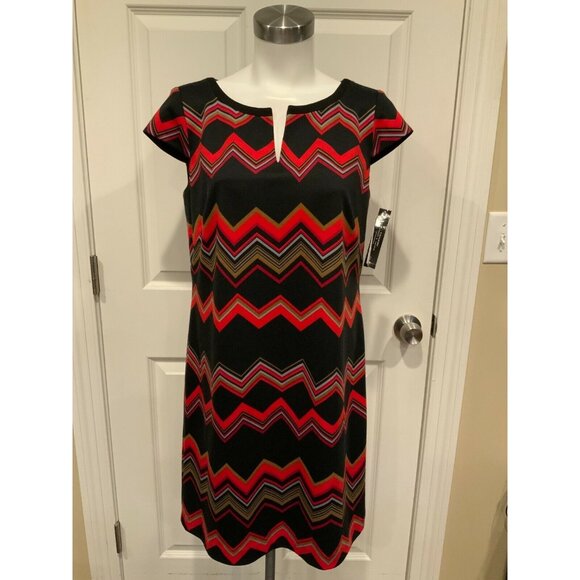 Tahari Arthur S. Levine Black & Red Zig-Zag Dress, Size 6 (US)  - NWT! - Picture 1 of 9